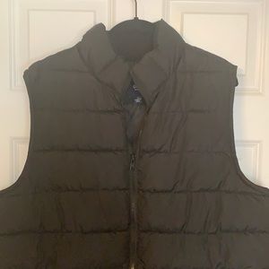 Gap black puffer vest